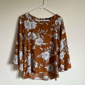 Papermoon by Stitch Fix Floral Top with Zipper Back Size L